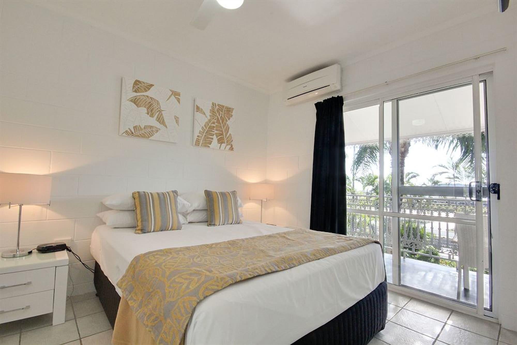 Colonial Palms Motor Inn Airlie Beach Εξωτερικό φωτογραφία