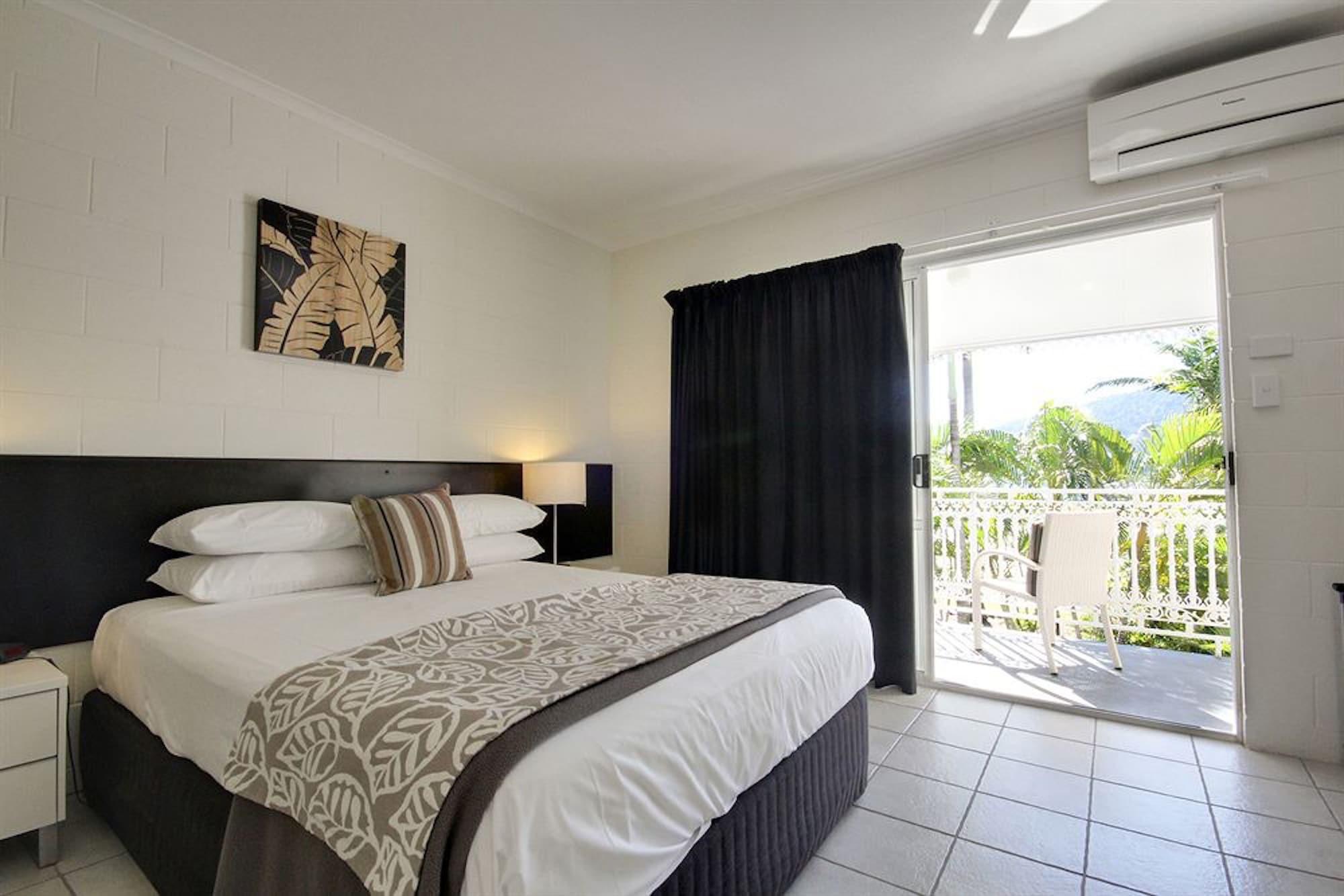 Colonial Palms Motor Inn Airlie Beach Εξωτερικό φωτογραφία