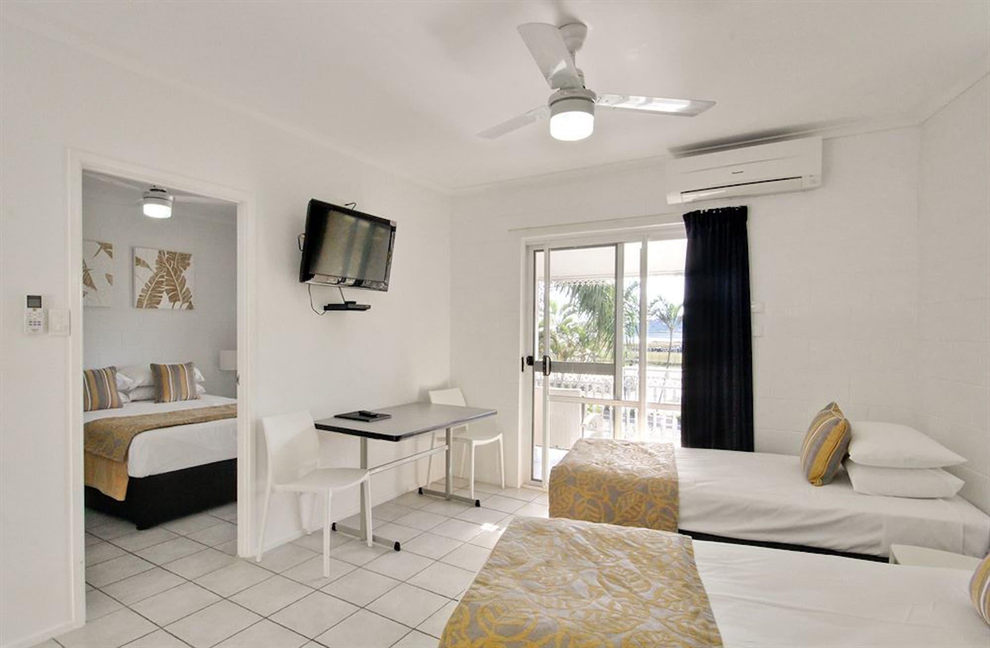 Colonial Palms Motor Inn Airlie Beach Εξωτερικό φωτογραφία