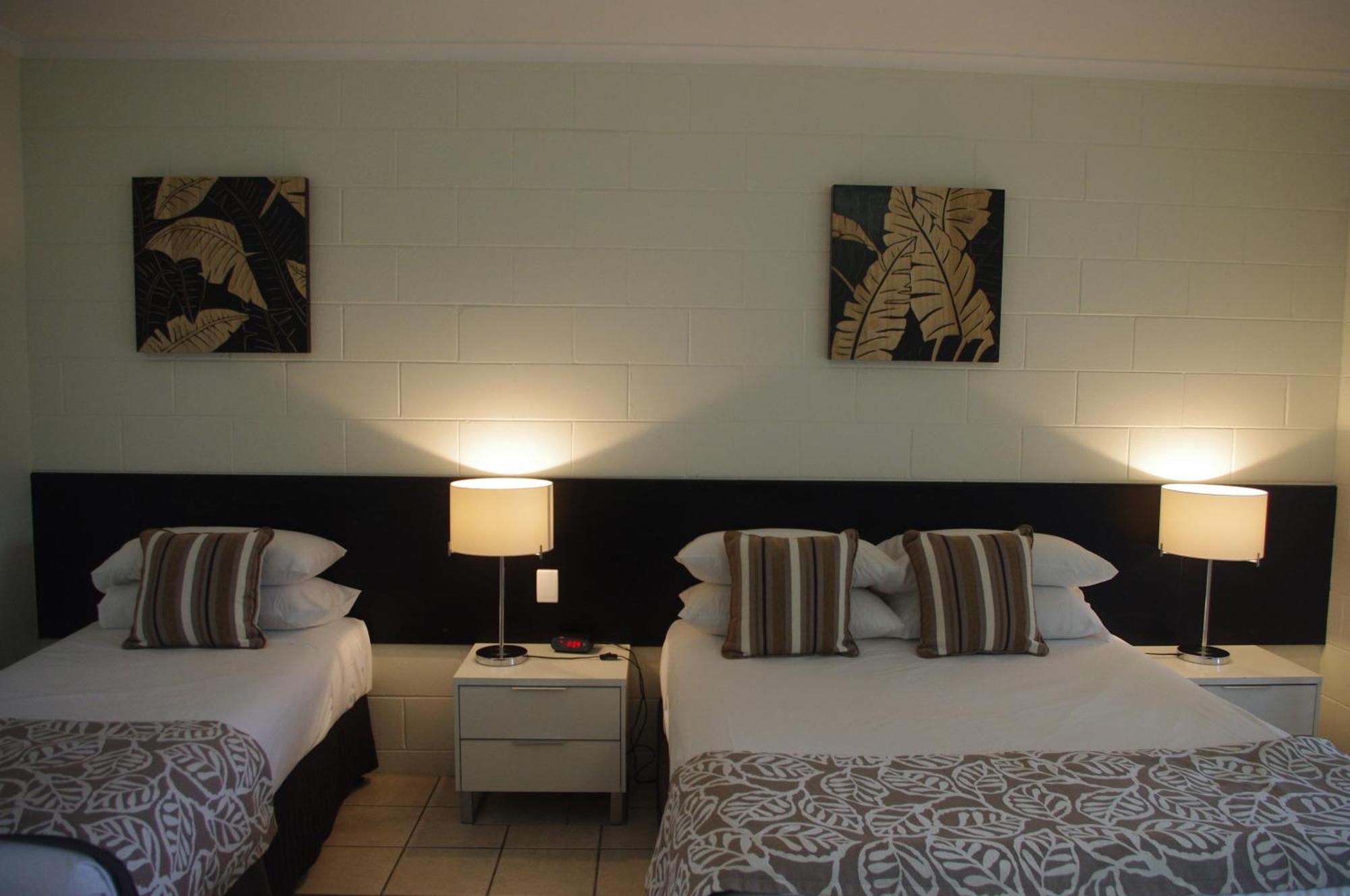 Colonial Palms Motor Inn Airlie Beach Εξωτερικό φωτογραφία